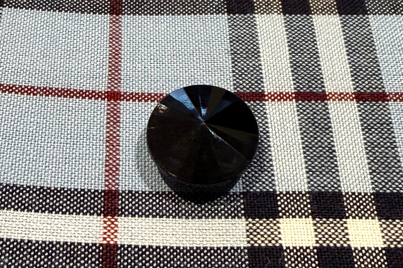 Black Shank Button